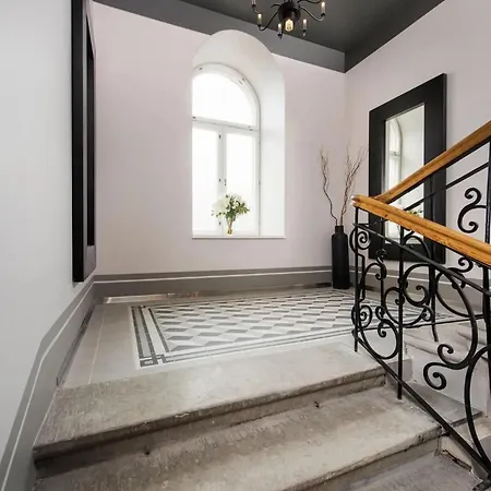 Cozy Loft Next To Old Town Apartment *